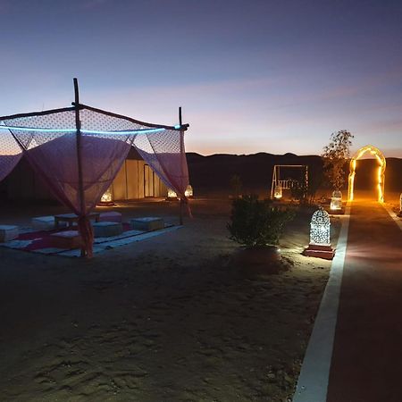Desert Romantic Camp 메르주가 외부 사진