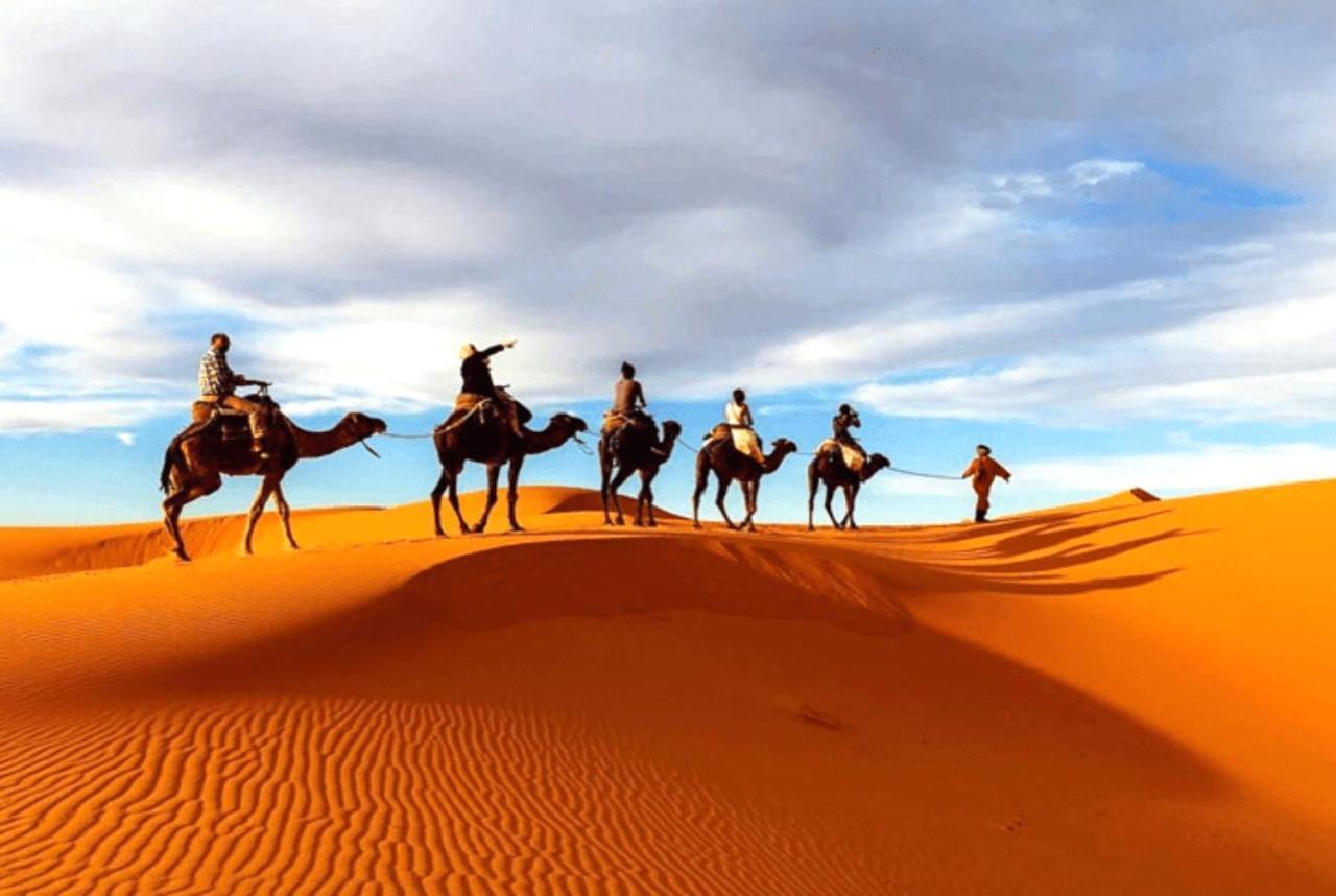 Desert Romantic Camp 메르주가 외부 사진