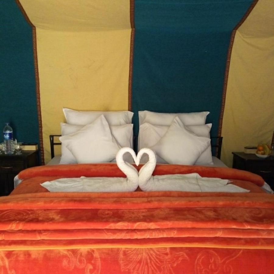 Desert Romantic Camp 메르주가 외부 사진