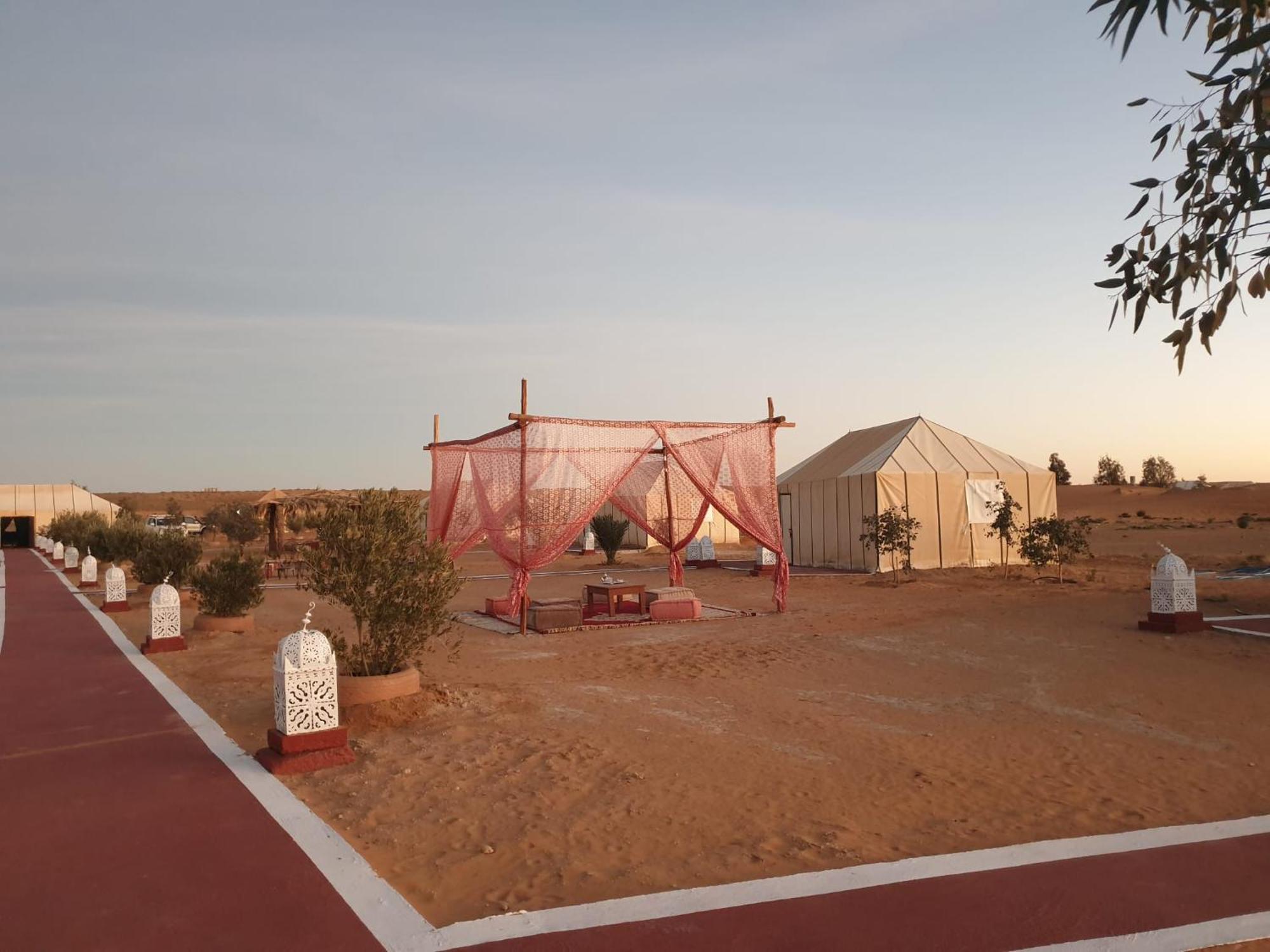 Desert Romantic Camp 메르주가 외부 사진
