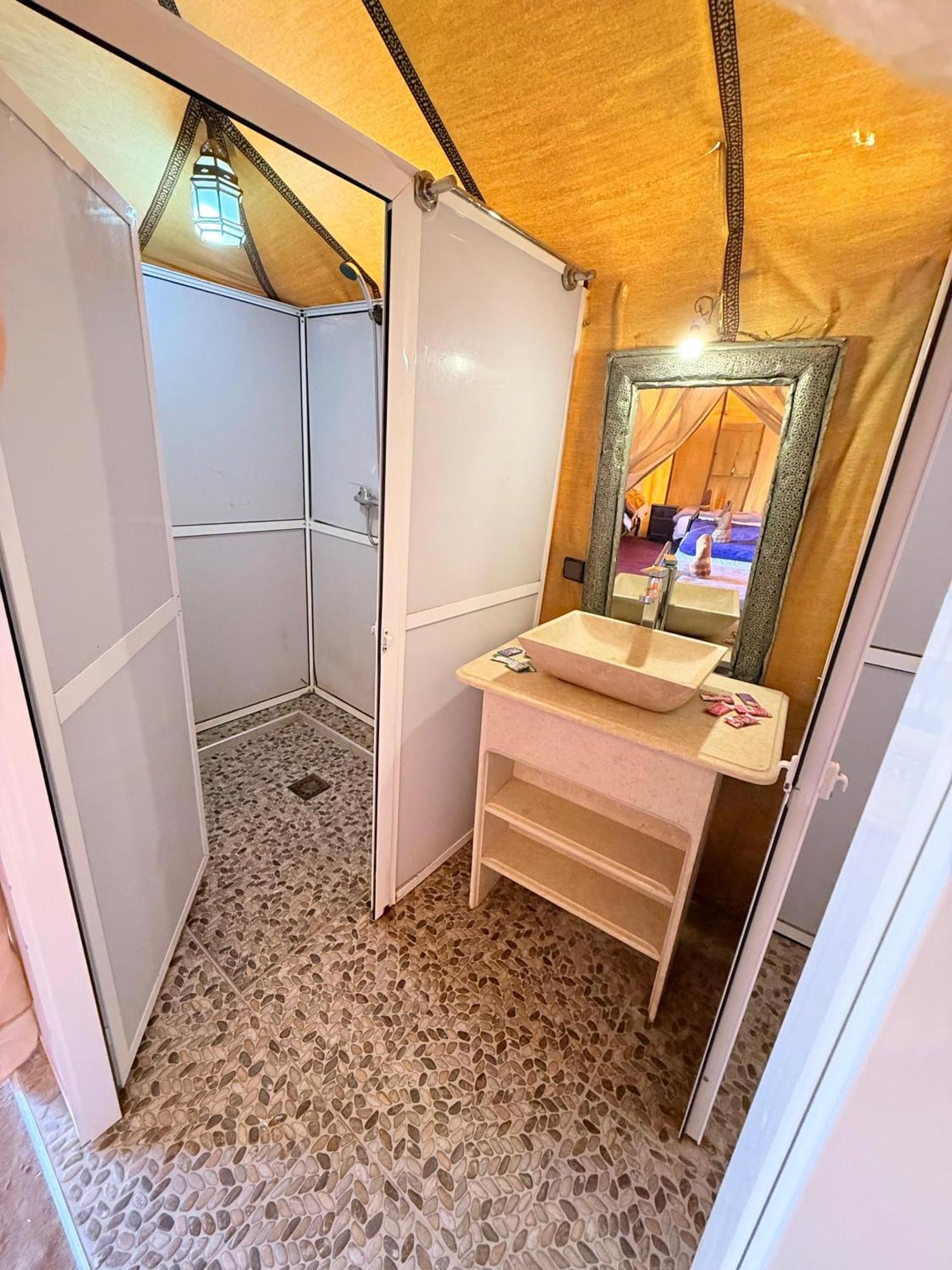Desert Romantic Camp 메르주가 외부 사진